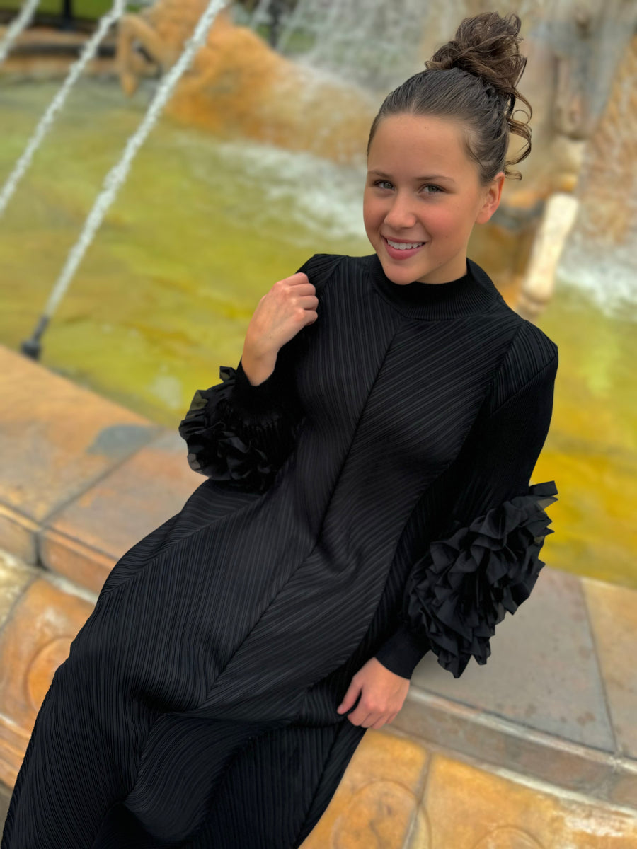 Belted Pleats Dress ブラック Miranda Pleated Dress – Zadie B's Fashions