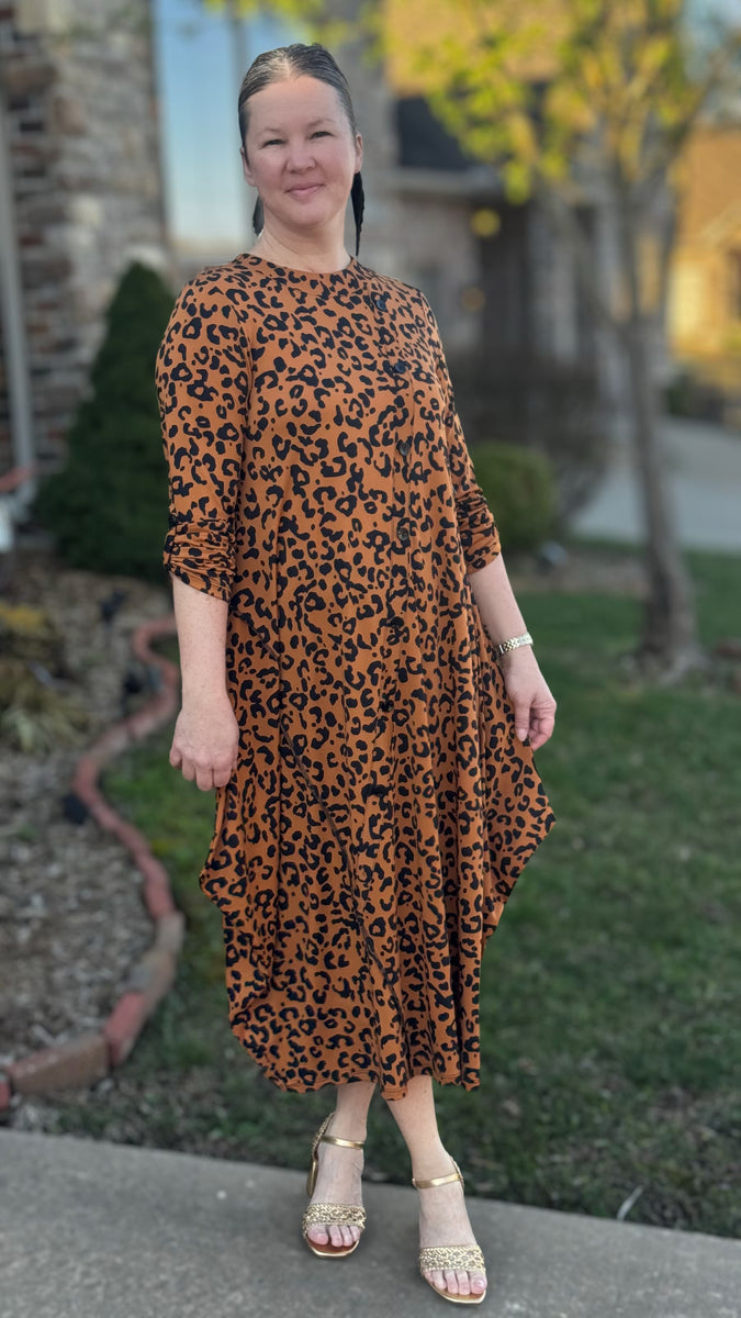 バスポンド シリースタイル Nola Diagonal Button Dress – Zadie B's Fashions
