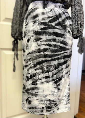 Pencil Skirt-Gray/White Tiger